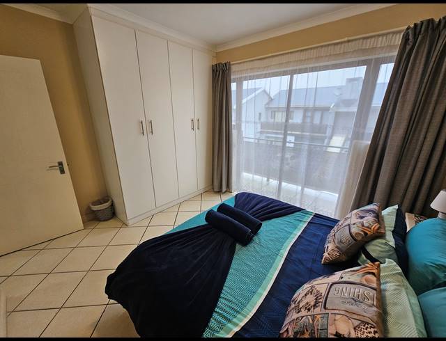 2 BEDROOM APARTMENT FOR SALE IN HARTENBOS CENTRAL
